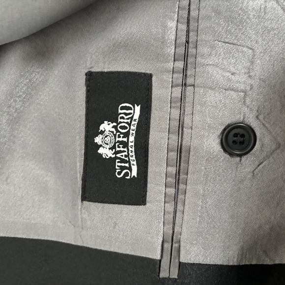 Stafford Formal Wear Mens Black Tuxedo Jacket and Pants Suit Set 44R 36x30 - Picture 5 of 8